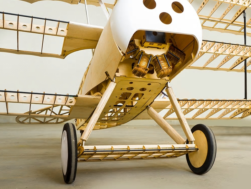 Avion Triplan Fokker Dr.1 de DWHobby Env 1540 mm